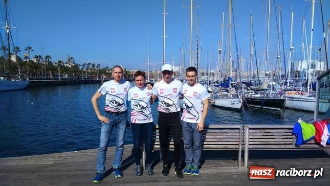 Zdjęcie w galerii na portalu naszraciborz.pl: Raciborzanie na maratonie w Barcelonie. Trzy życi&oacute;wki wiadomości z regionu