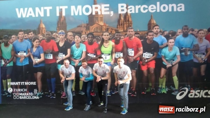 Zdjęcie w galerii na portalu naszraciborz.pl: Raciborzanie na maratonie w Barcelonie. Trzy życi&oacute;wki wiadomości z regionu