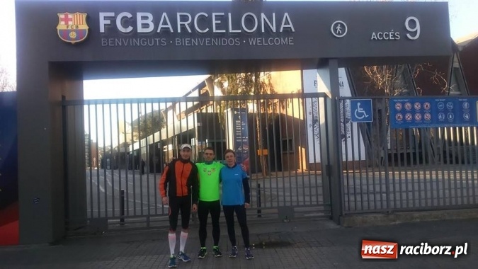 Zdjęcie w galerii na portalu naszraciborz.pl: Raciborzanie na maratonie w Barcelonie. Trzy życi&oacute;wki wiadomości z regionu