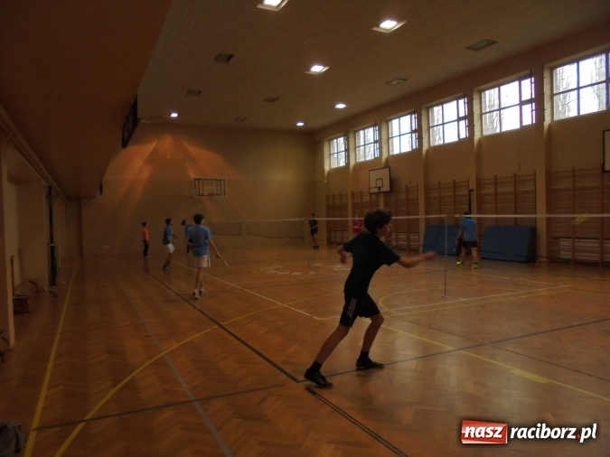 Zdjęcie w galerii na portalu naszraciborz.pl: Dzień Kobiet na sportowo - Ognisko TKKF Rafako zorganizowało turniej badmintona wiadomości z regionu