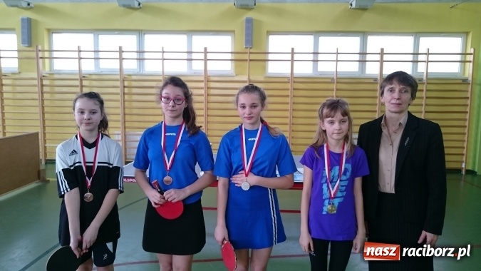 Zdjęcie w galerii na portalu naszraciborz.pl: W Pawłowie odbył się półfinał wojewódzki szkół podstawowych w tenisie wiadomości z regionu