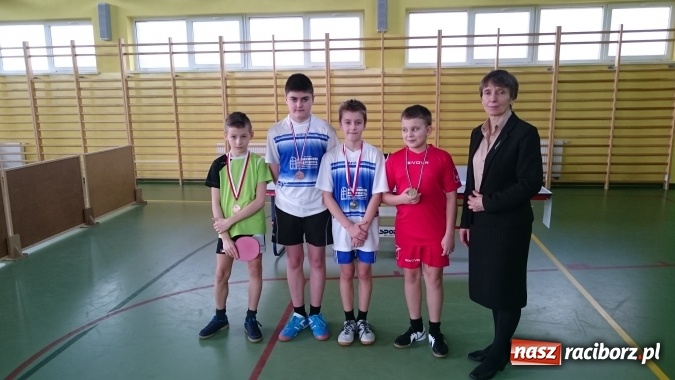 Zdjęcie w galerii na portalu naszraciborz.pl: W Pawłowie odbył się półfinał wojewódzki szkół podstawowych w tenisie wiadomości z regionu