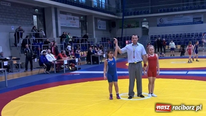 Zdjęcie w galerii na portalu naszraciborz.pl: Pięć medali zapaśniczek Unii Racibórz na Mistrzostwach Śląska wiadomości z regionu