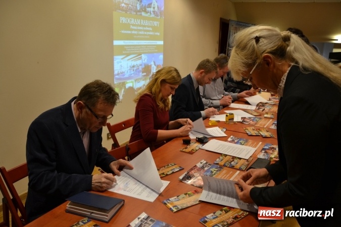 Zdjęcie w galerii na portalu naszraciborz.pl: Poznaj ziemię raciborską - wiosenne rabaty i zniżki na produkty i usługi - 1 kwietnia rusza nowy program rabatowy wiadomości z regionu