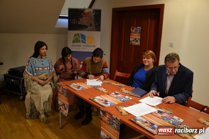 Zdjęcie w galerii na portalu naszraciborz.pl: Poznaj ziemię raciborską - wiosenne rabaty i zniżki na produkty i usługi - 1 kwietnia rusza nowy program rabatowy wiadomości z regionu