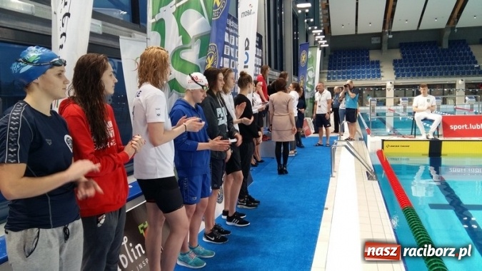 Zdjęcie w galerii na portalu naszraciborz.pl: Pływanie: Dawid Dziedzic i Dorian Bachlaj z medalami wiadomości z regionu