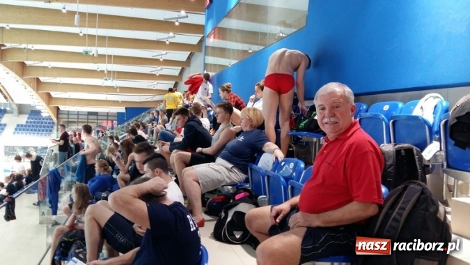 Zdjęcie w galerii na portalu naszraciborz.pl: Pływanie: Dawid Dziedzic i Dorian Bachlaj z medalami wiadomości z regionu