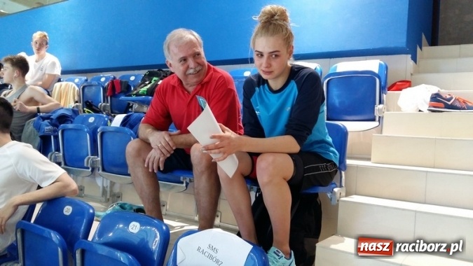 Zdjęcie w galerii na portalu naszraciborz.pl: Pływanie: Dawid Dziedzic i Dorian Bachlaj z medalami wiadomości z regionu