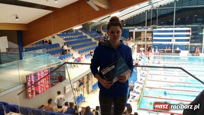 Zdjęcie w galerii na portalu naszraciborz.pl: Pływanie: Dawid Dziedzic i Dorian Bachlaj z medalami wiadomości z regionu