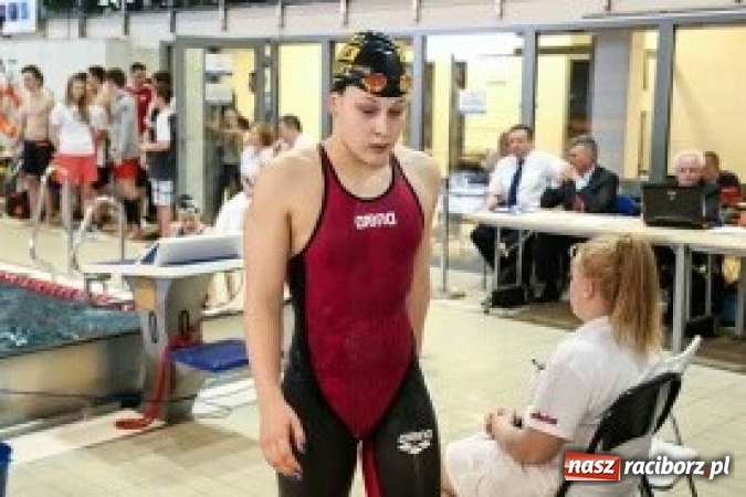 Zdjęcie w galerii na portalu naszraciborz.pl: Pływanie: Dawid Dziedzic i Dorian Bachlaj z medalami wiadomości z regionu