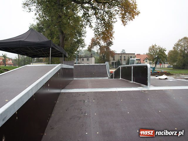 Zdjęcie w galerii na portalu naszraciborz.pl: SKATEPARK prawie gotowy wiadomości z regionu