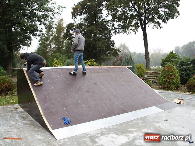 Zdjęcie w galerii na portalu naszraciborz.pl: SKATEPARK prawie gotowy wiadomości z regionu