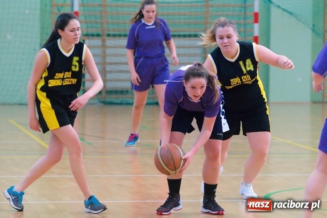 Zdjęcie w galerii na portalu naszraciborz.pl: Koszykarki CKZiU nr 1 lepsze od Czerwionki-Leszczyn wiadomości z regionu