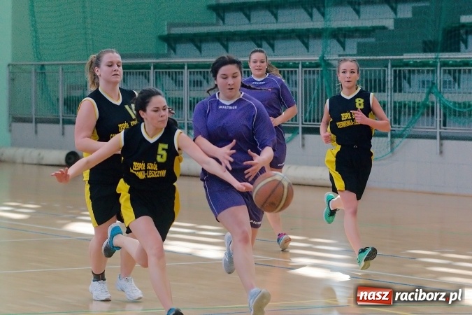 Zdjęcie w galerii na portalu naszraciborz.pl: Koszykarki CKZiU nr 1 lepsze od Czerwionki-Leszczyn wiadomości z regionu