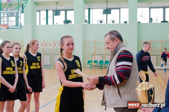 Zdjęcie w galerii na portalu naszraciborz.pl: Koszykarki CKZiU nr 1 lepsze od Czerwionki-Leszczyn wiadomości z regionu