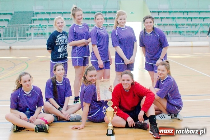 Zdjęcie w galerii na portalu naszraciborz.pl: Koszykarki CKZiU nr 1 lepsze od Czerwionki-Leszczyn wiadomości z regionu