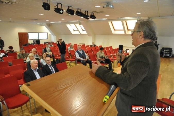 Zdjęcie w galerii na portalu naszraciborz.pl: Niezwykłości przyrody powiatu raciborskiego i okolic - promocja książki na zamku  wiadomości z regionu