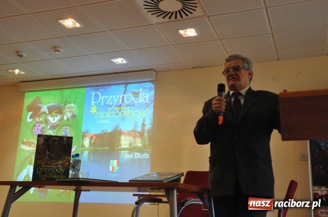 Zdjęcie w galerii na portalu naszraciborz.pl: Niezwykłości przyrody powiatu raciborskiego i okolic - promocja książki na zamku  wiadomości z regionu
