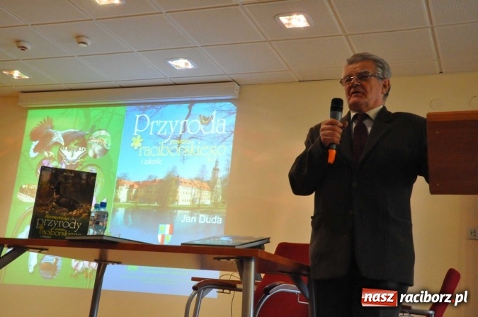 Zdjęcie w galerii na portalu naszraciborz.pl: Niezwykłości przyrody powiatu raciborskiego i okolic - promocja książki na zamku  wiadomości z regionu