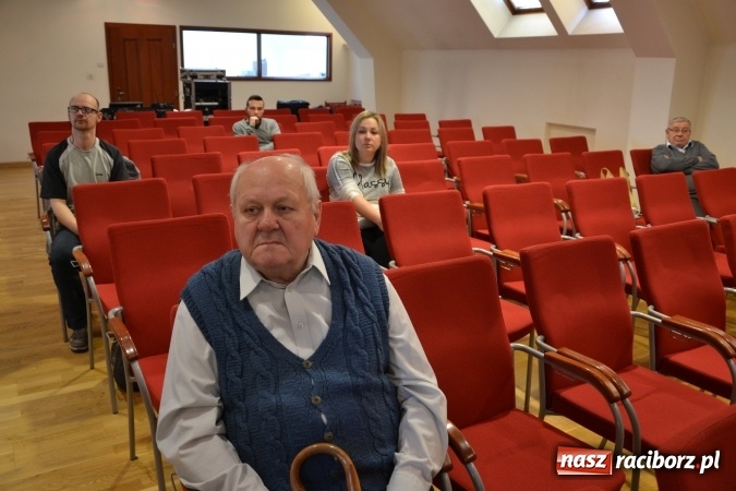 Zdjęcie w galerii na portalu naszraciborz.pl: Niezwykłości przyrody powiatu raciborskiego i okolic - promocja książki na zamku  wiadomości z regionu