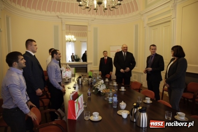 Zdjęcie w galerii na portalu naszraciborz.pl: Medaliści ME w zapasach z wizytą w Ministerstwie Sportu wiadomości z regionu