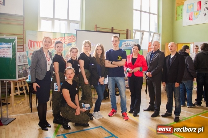 Zdjęcie w galerii na portalu naszraciborz.pl: Targi Pracy i Edukacji w Budowlance - fotoreportaż wiadomości z regionu