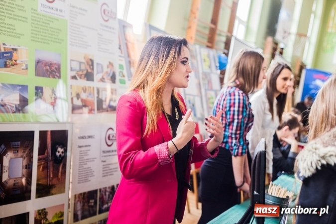 Zdjęcie w galerii na portalu naszraciborz.pl: Targi Pracy i Edukacji w Budowlance - fotoreportaż wiadomości z regionu