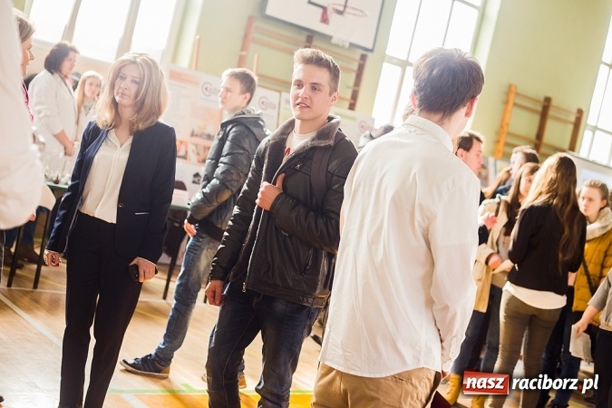 Zdjęcie w galerii na portalu naszraciborz.pl: Targi Pracy i Edukacji w Budowlance - fotoreportaż wiadomości z regionu