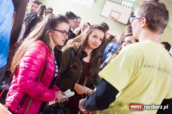 Zdjęcie w galerii na portalu naszraciborz.pl: Targi Pracy i Edukacji w Budowlance - fotoreportaż wiadomości z regionu