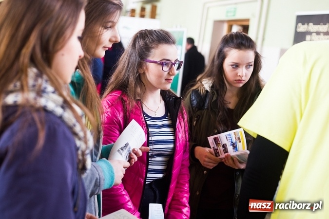 Zdjęcie w galerii na portalu naszraciborz.pl: Targi Pracy i Edukacji w Budowlance - fotoreportaż wiadomości z regionu