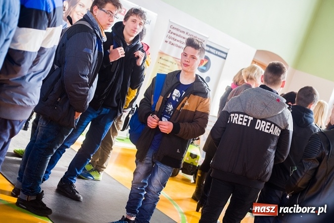 Zdjęcie w galerii na portalu naszraciborz.pl: Targi Pracy i Edukacji w Budowlance - fotoreportaż wiadomości z regionu