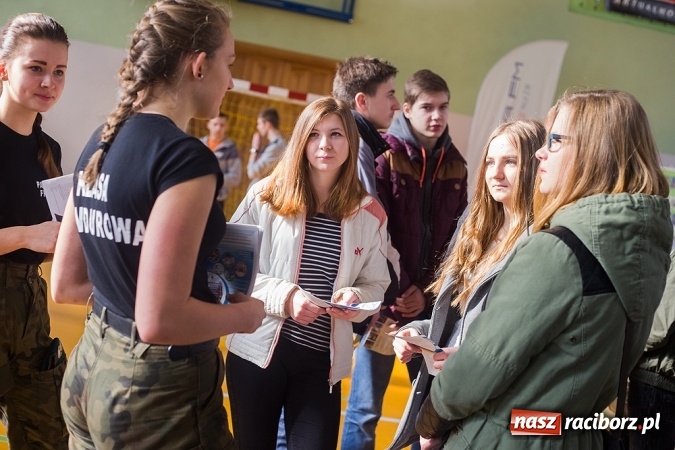Zdjęcie w galerii na portalu naszraciborz.pl: Targi Pracy i Edukacji w Budowlance - fotoreportaż wiadomości z regionu