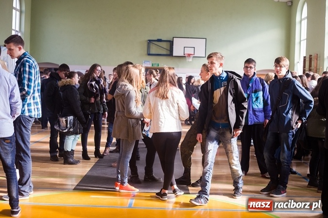 Zdjęcie w galerii na portalu naszraciborz.pl: Targi Pracy i Edukacji w Budowlance - fotoreportaż wiadomości z regionu