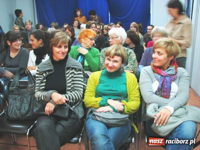 Zdjęcie w galerii na portalu naszraciborz.pl: Marek Hłasko oczami licealistów wiadomości z regionu