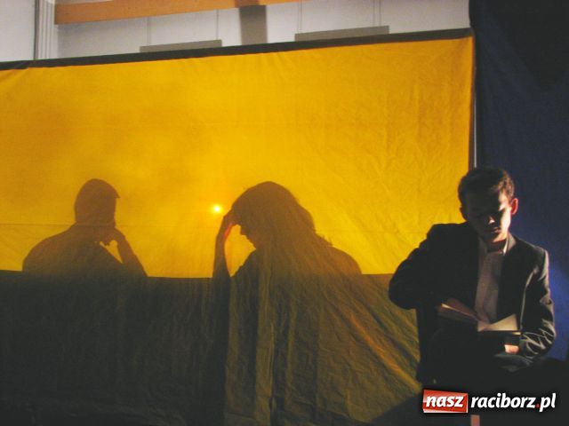 Zdjęcie w galerii na portalu naszraciborz.pl: Marek Hłasko oczami licealistów wiadomości z regionu