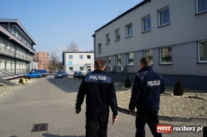 Zdjęcie w galerii na portalu naszraciborz.pl: Czescy policjanci odwiedzili raciborskich stróżów prawa wiadomości z regionu