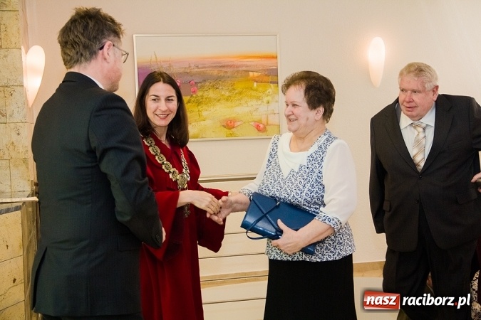 Zdjęcie w galerii na portalu naszraciborz.pl: Kolejne pary odznaczone Medalami za Długoletnie Pożycie Małżeńskie wiadomości z regionu