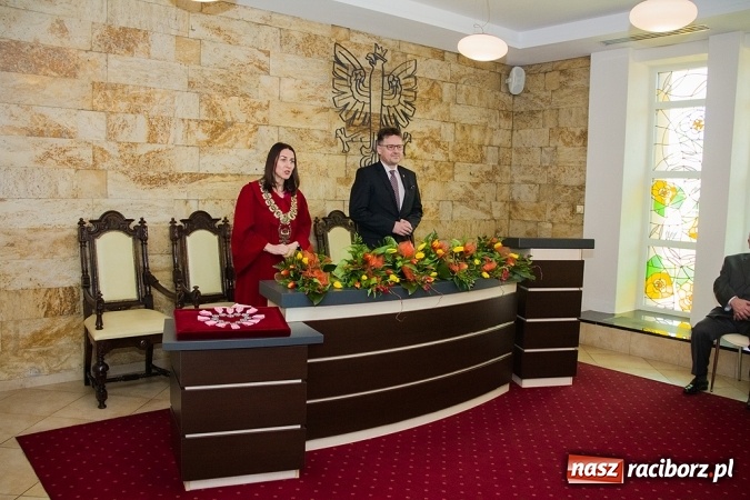 Zdjęcie w galerii na portalu naszraciborz.pl: Kolejne pary odznaczone Medalami za Długoletnie Pożycie Małżeńskie wiadomości z regionu