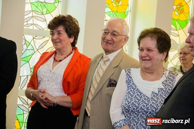 Zdjęcie w galerii na portalu naszraciborz.pl: Kolejne pary odznaczone Medalami za Długoletnie Pożycie Małżeńskie wiadomości z regionu