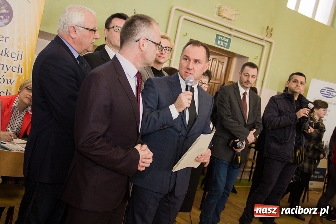 Zdjęcie w galerii na portalu naszraciborz.pl: Ponad tysiąc ofert od blisko osiemdziesięciu wystawców - finał targów w Budowlance wiadomości z regionu