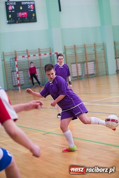 Zdjęcie w galerii na portalu naszraciborz.pl: XII Makroregionalny Turniej w Halowej Piłce Nożnej Dziewcząt Szkół Ponadgimnazjalnych wiadomości z regionu