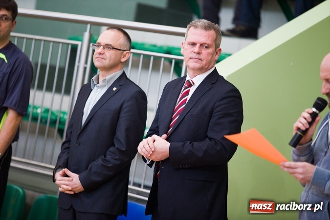 Zdjęcie w galerii na portalu naszraciborz.pl: XII Makroregionalny Turniej w Halowej Piłce Nożnej Dziewcząt Szkół Ponadgimnazjalnych wiadomości z regionu