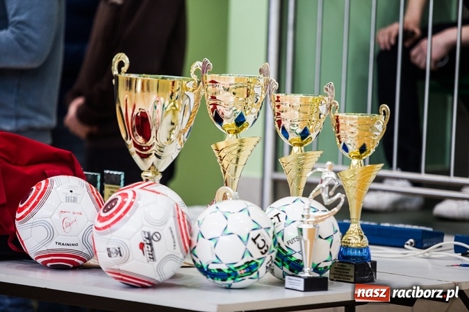 Zdjęcie w galerii na portalu naszraciborz.pl: XII Makroregionalny Turniej w Halowej Piłce Nożnej Dziewcząt Szkół Ponadgimnazjalnych wiadomości z regionu