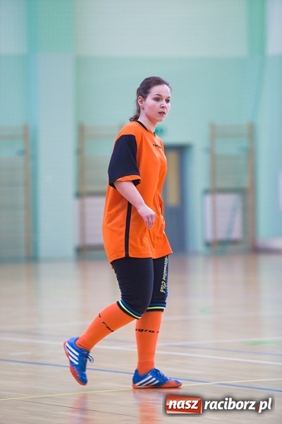 Zdjęcie w galerii na portalu naszraciborz.pl: XII Makroregionalny Turniej w Halowej Piłce Nożnej Dziewcząt Szkół Ponadgimnazjalnych wiadomości z regionu