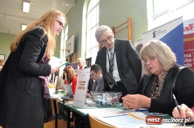 Zdjęcie w galerii na portalu naszraciborz.pl: Rafako S.A. uczestniczyło w Powiatowych Targach Pracy i Edukacji w Raciborzu wiadomości z regionu