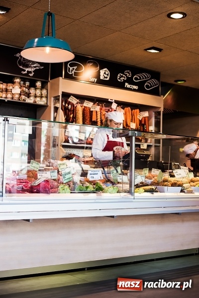 Zdjęcie w galerii na portalu naszraciborz.pl: Wędzarnia zaprasza na wielkanocne zakupy i życzy Wesołych Świąt! wiadomości z regionu