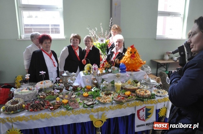Zdjęcie w galerii na portalu naszraciborz.pl: Same smakołyki na pietrowickich stołach - powiatowy konkurs potraw regionalnych wiadomości z regionu