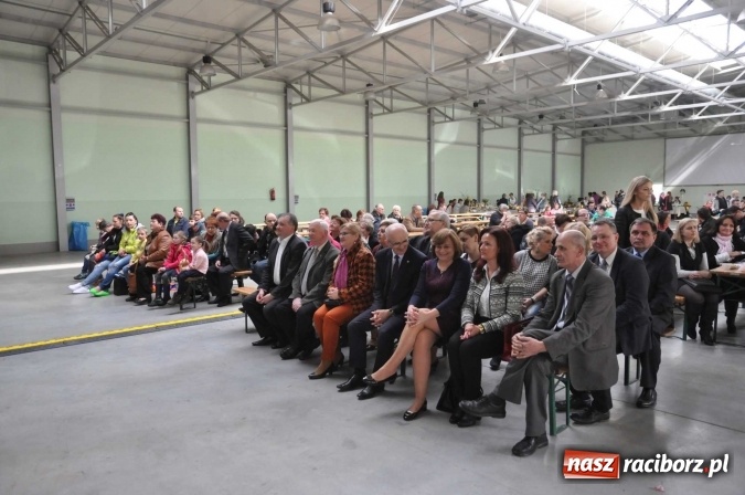 Zdjęcie w galerii na portalu naszraciborz.pl: Same smakołyki na pietrowickich stołach - powiatowy konkurs potraw regionalnych wiadomości z regionu