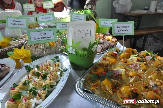 Zdjęcie w galerii na portalu naszraciborz.pl: Same smakołyki na pietrowickich stołach - powiatowy konkurs potraw regionalnych wiadomości z regionu