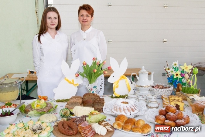 Zdjęcie w galerii na portalu naszraciborz.pl: Same smakołyki na pietrowickich stołach - powiatowy konkurs potraw regionalnych wiadomości z regionu